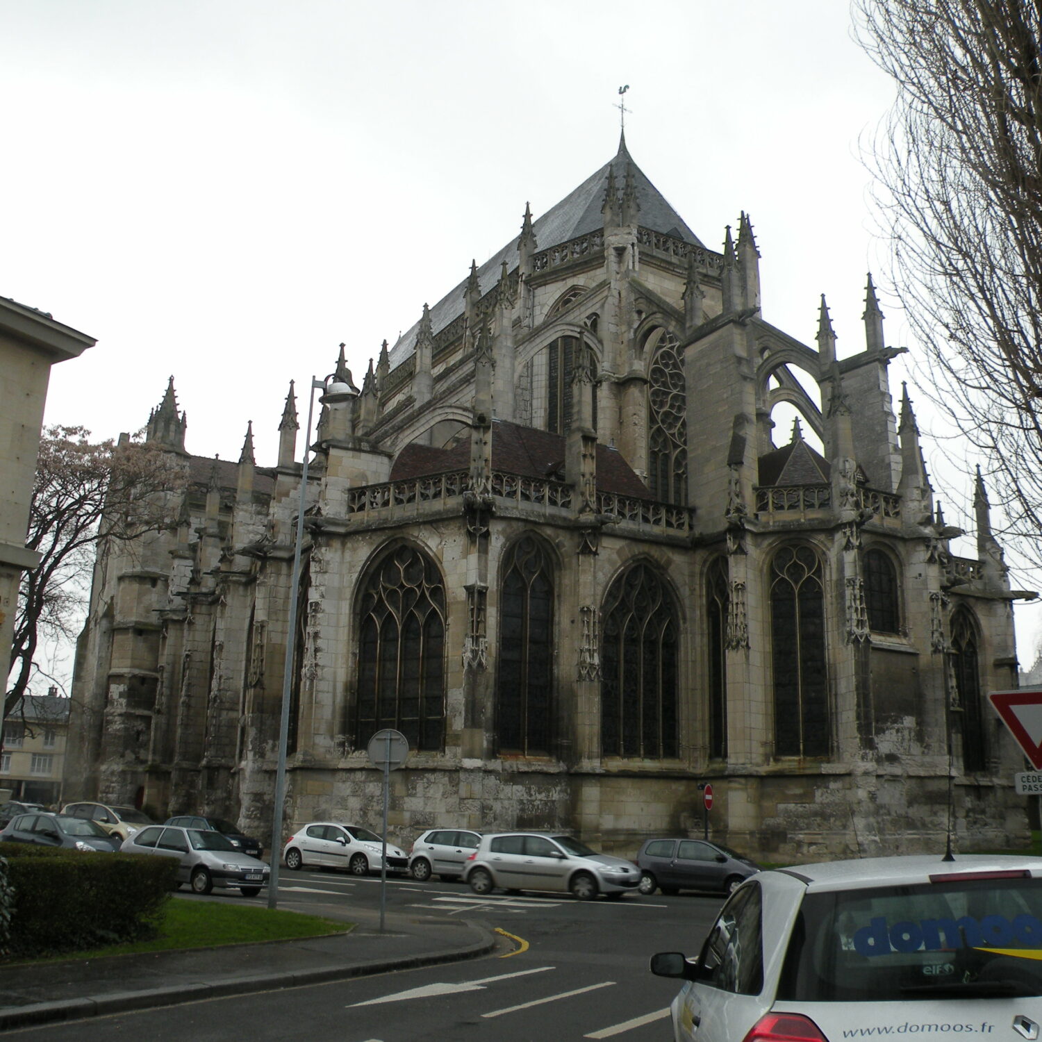 Ext1 Eglise Saint Etienne de Beauvais