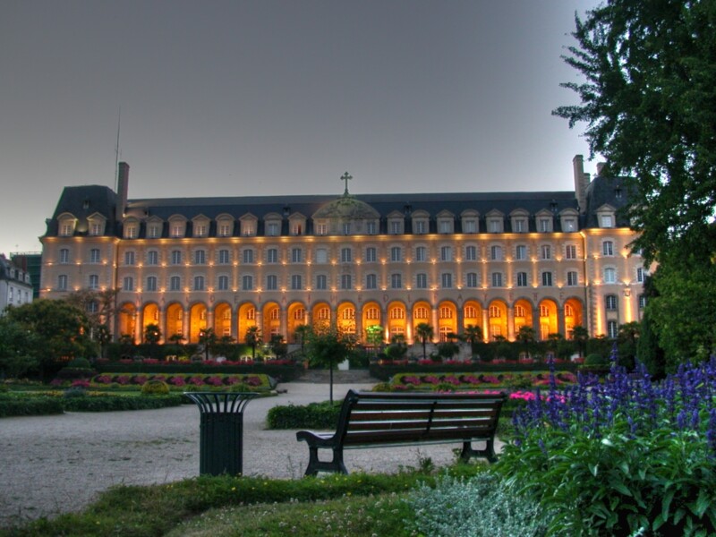 About 3 Palais Saint Georges Rennes
