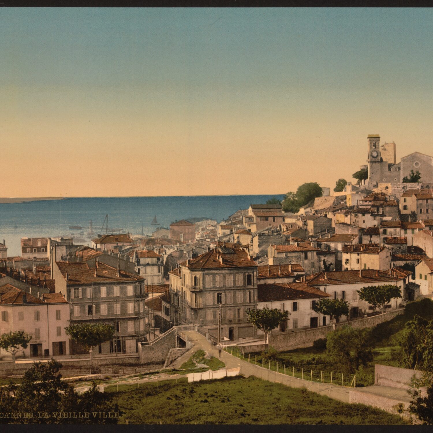 The old town Cannes Riviera LCCN2001699285