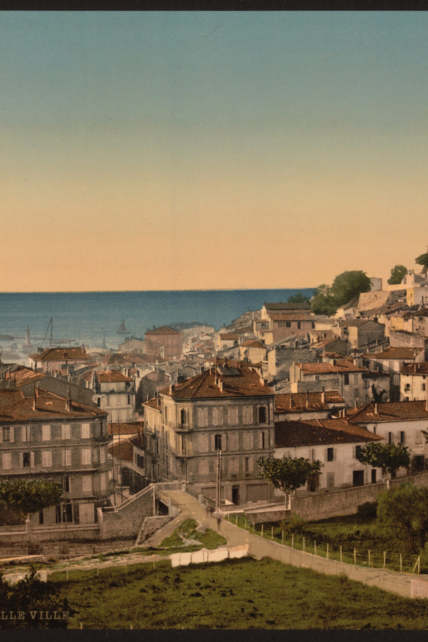 The old town Cannes Riviera LCCN2001699285